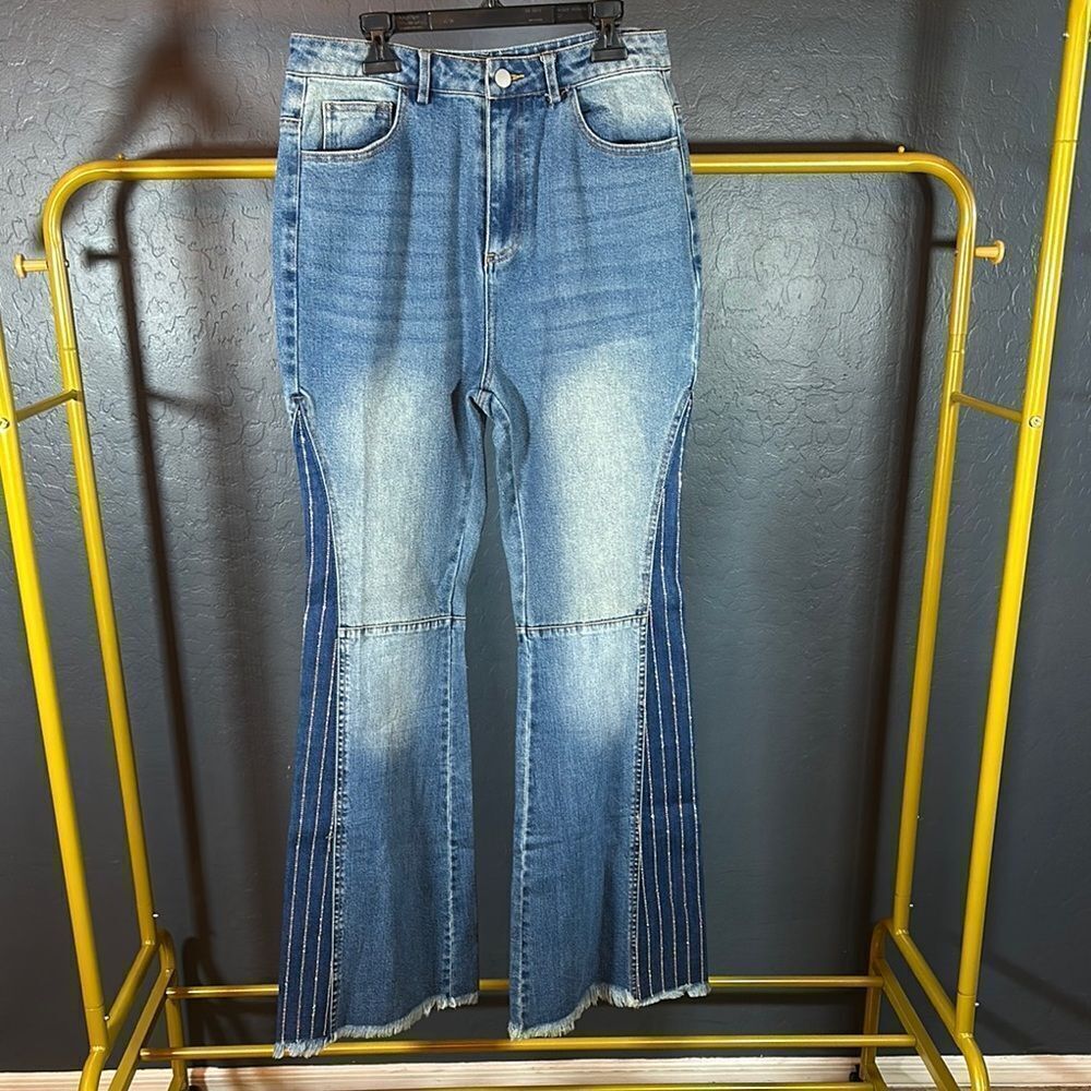 NWT Blue B Flare Wide Leg Jeans with High Waist and Distressed Details‎